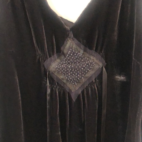 Velvet Charcoal Midi Skirt and Sleeveless Blouse Set - Picture 4 of 7